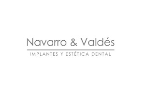clínicas dentales - logo de Clínica Dental Navarro