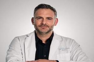 foto del Dr. Carlos Morales Raya